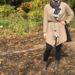 Sorel wedge boot 7.5 (fits like 8.5)